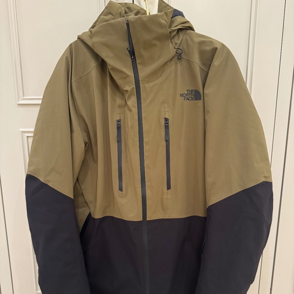 North Face Men’s Chakal Insulated Performance Jacket - Large - Picture 1 of 5